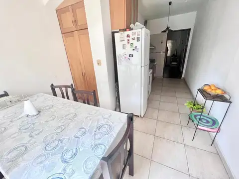 Casa americana en muy buen estado y ubicación.