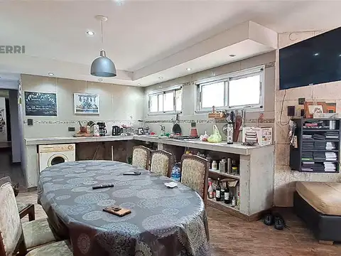 Casa 5 ambientes con 1 baño