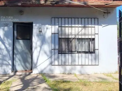 VENTA CASA 2 AMBIENTES LA REJA A REFACCIONAR FINANCIA