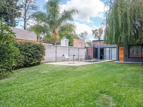 Moderna casa de 1 dormitorio con pileta