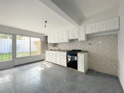 Casa en venta barrio Fisherton 3 dormitorios Jardin Quincho cochera luminoso amplio