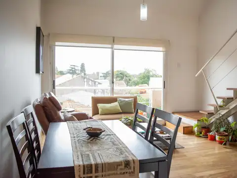 Departamento de 3 ambientes con cochera en venta en Olivos