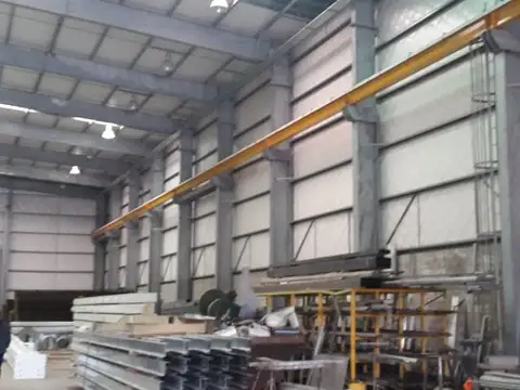 Galpon en Alquiler 50  mts Frente