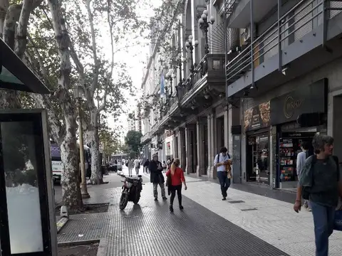 Local en Venta en San Nicolás, USD 220.000