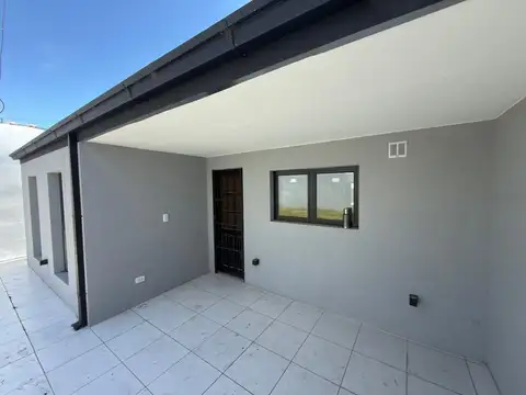 Casa 3 ambientes, reciclada a nuevo, con parque, Olazábal 3000, San José