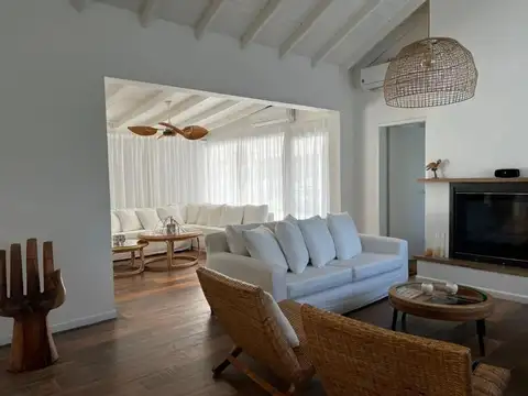 Casa en venta en Chacras del Paraná  24400 m2