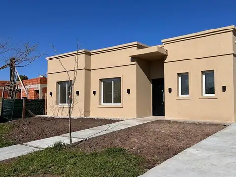 Venta Casa Pilar del Este Santa Emilia- Pilar