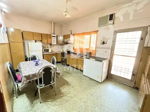 Casa 6 ambientes con 1 baño