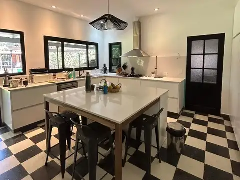 Casa en  alquiler temporario en barrio cerrado Los Berros