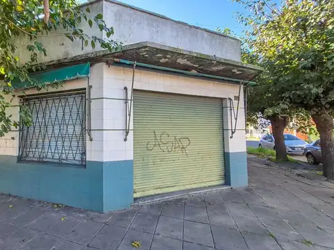 PH CON LOCAL CALLE SAN JUSTO TERRAZA A REFACCIONAR