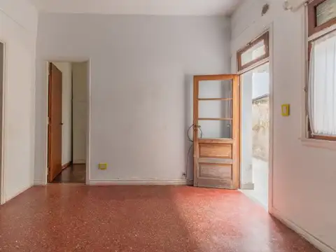 Excelente 3 ambientes con dos patios, luminoso, cómodo en villa pueyrredon