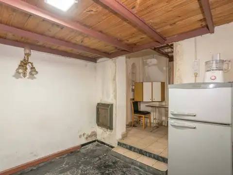 VENTA PH 4 AMBIENTES. MONTSERRAT. A refaccionar