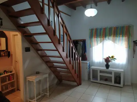 Depto Tipo Casa en Venta de 5 ambientes