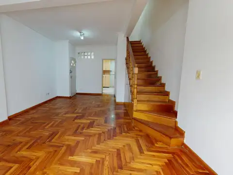 Depto Tipo Casa en Venta de 4 dormitorios