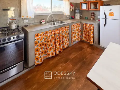 Avda Los fresnos 100