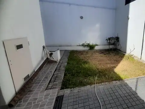 Oficina 3 ambientes con 2 baños