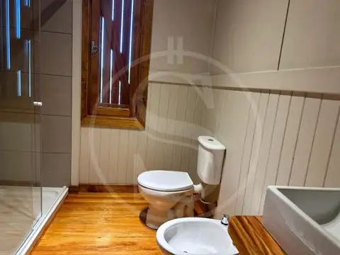 Casa en Alquiler Temporal con 5 cocheras