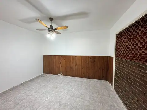Depto Tipo Casa en Venta 50 años