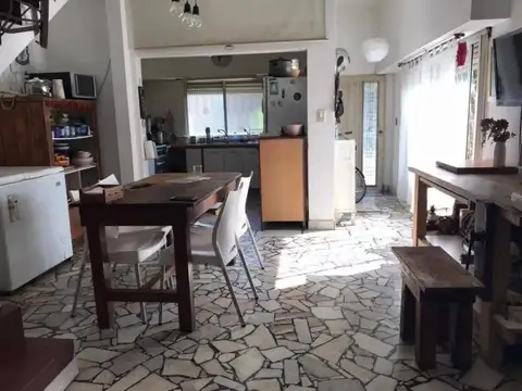 Depto Tipo Casa en Venta 40 años