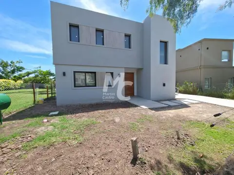 Casa en Santa Elena, Pilar Del Este