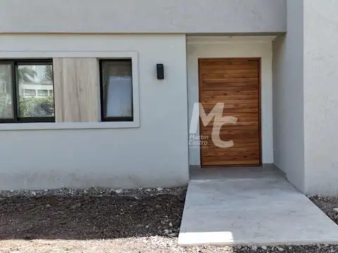 Casa en Venta en Pilar del Este - Santa Elena, USD 215.000