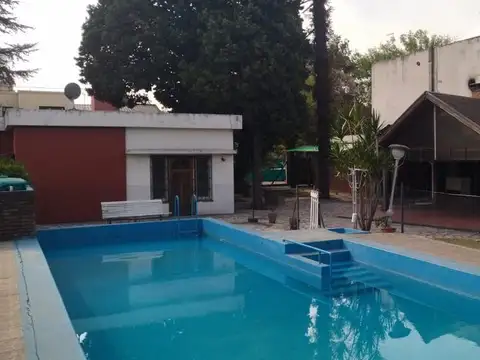 Casa en Barrio Parque Leloir