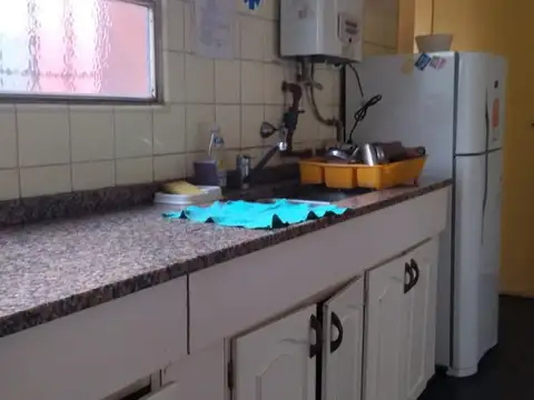 Casa 6 ambientes con 3 baños