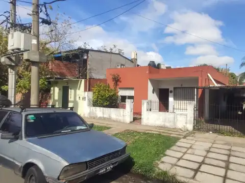 CASA AMERICANA para REFACCIONAR - lote propio - morón
