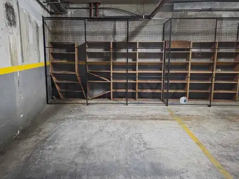 Excelente cochera y baulera en palermo viejo