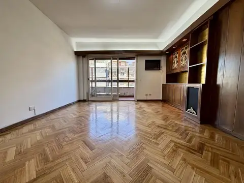 Departamento en alquiler 4 ambientes con cochera en Flores