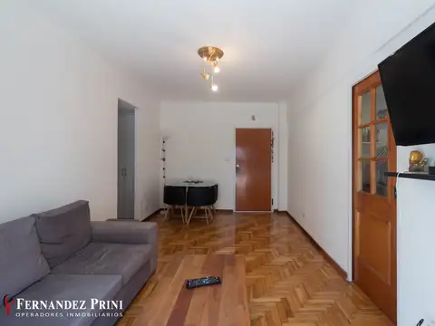 Excelente departamento Amoblado 2 ambientes  en Caballito, apto profesional