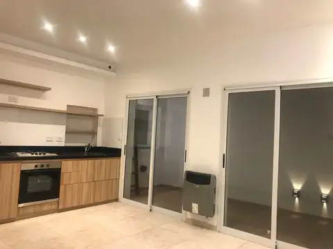 Depto Tipo Casa 3 ambientes con 1 baño