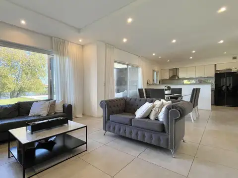 Casa en Venta de 5 dormitorios