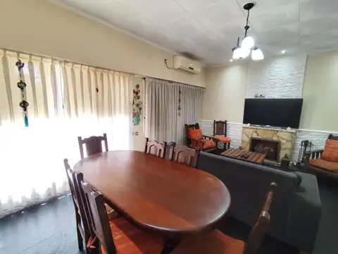Depto Tipo Casa en Venta con 2 cocheras