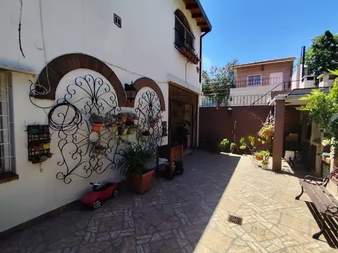 PH VENTA MORON 4 AMB PATIO PARRILLA COCHERA