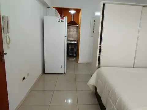 MONOAMBIENTE CON PATIO , INVERSION O 1RA VIVIENDA