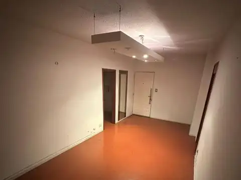 Venta Departamento 4 ambientes en Floresta amplio y luminoso con mucho potencial 