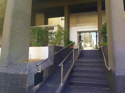 Sarmiento 100, Piso 8