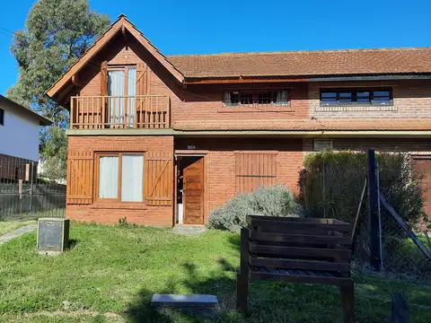 Amplio Duplex Zona Centro con gas Natural