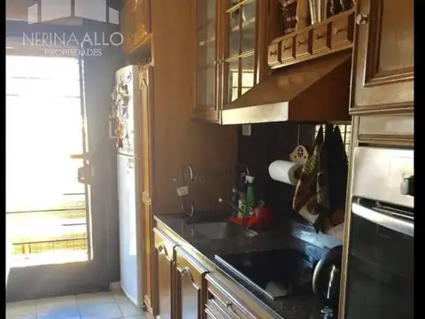 Casa 5 ambientes con 4 baños