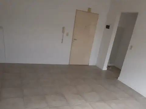 Depto 2 amb C/Balcon al FTE y Terraza Opc Coch