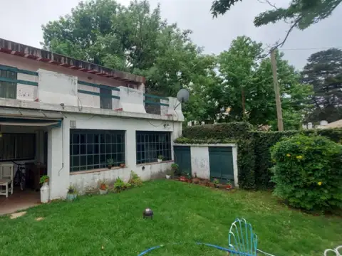 Casa 6 ambientes con 3 baños