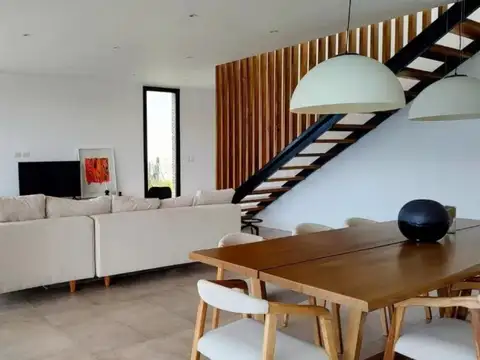 Casa en Alquiler Temporal en Puertos - Barrio Ceibos, USD 6.000