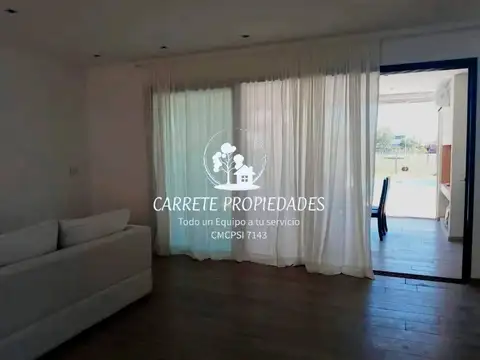 Casa 5 ambientes con 4 baños