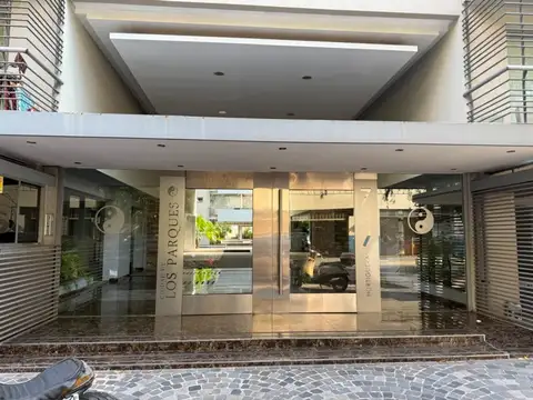 2 amb. bcón. vista jadín vig. 24 hs.