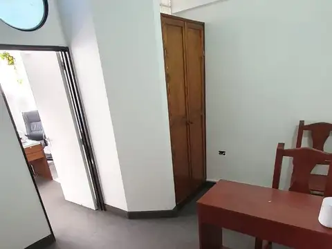 VENTA OFICINA DOBLE SOBRE AVENIDA COLON (49 mts2)