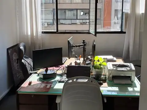 VENTA OFICINA DOBLE SOBRE AVENIDA COLON (49 mts2)