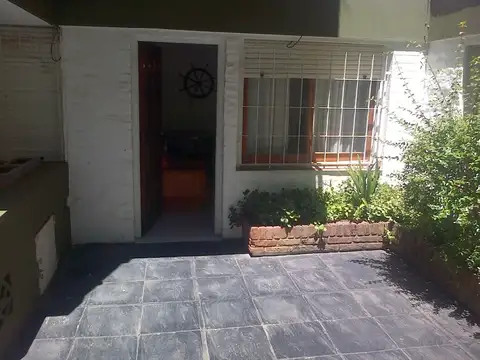 Avenida 4 100, Piso pb