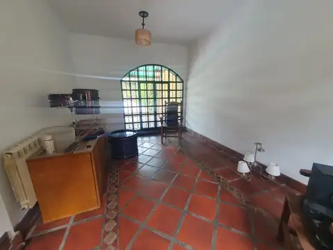 Casa en Venta con 4 cocheras
