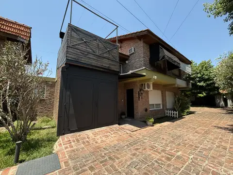 Depto Tipo Casa en Venta de 6 ambientes